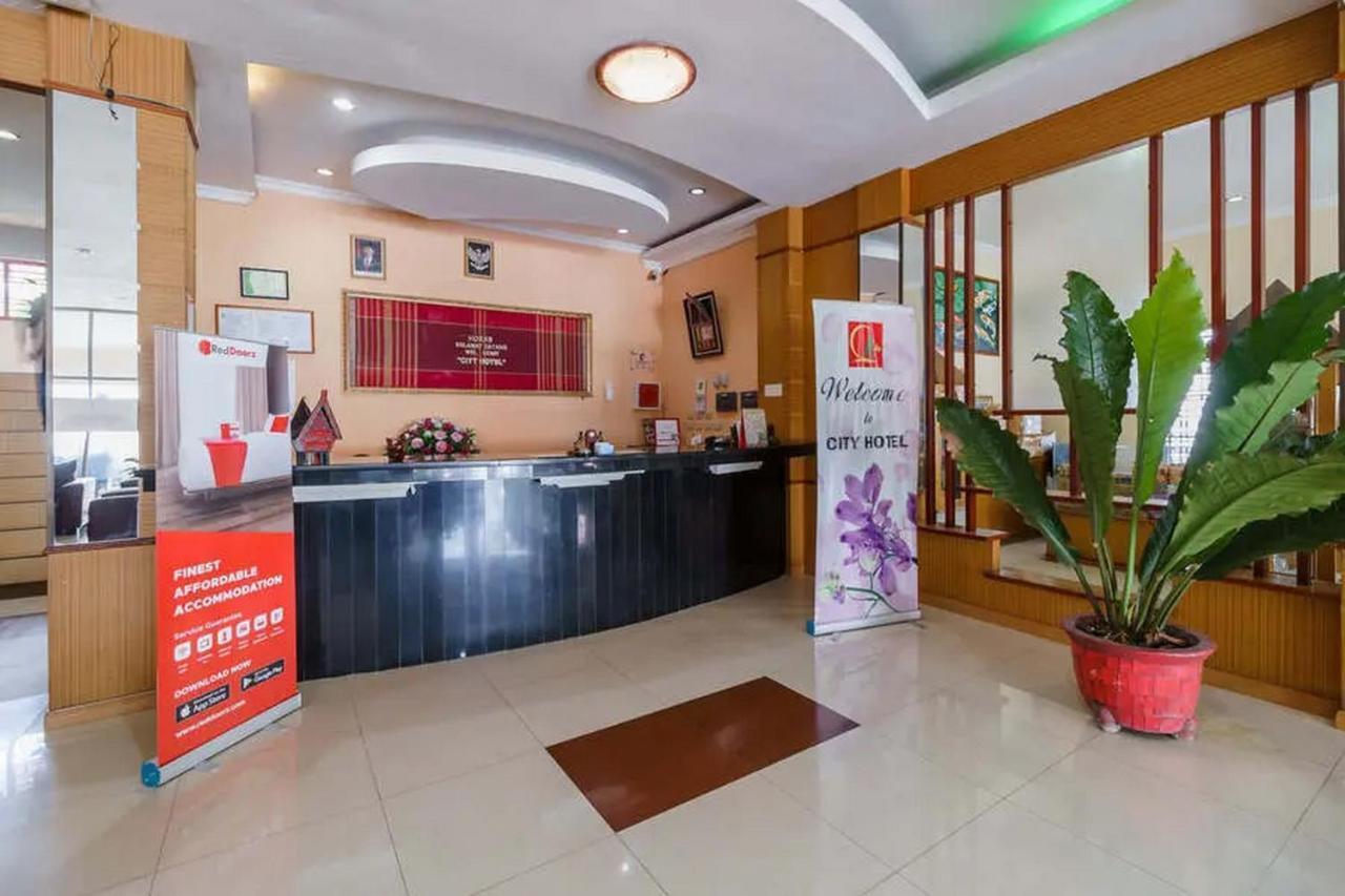 Hotel Reddoorz @ Pematangsiantar Exterior foto