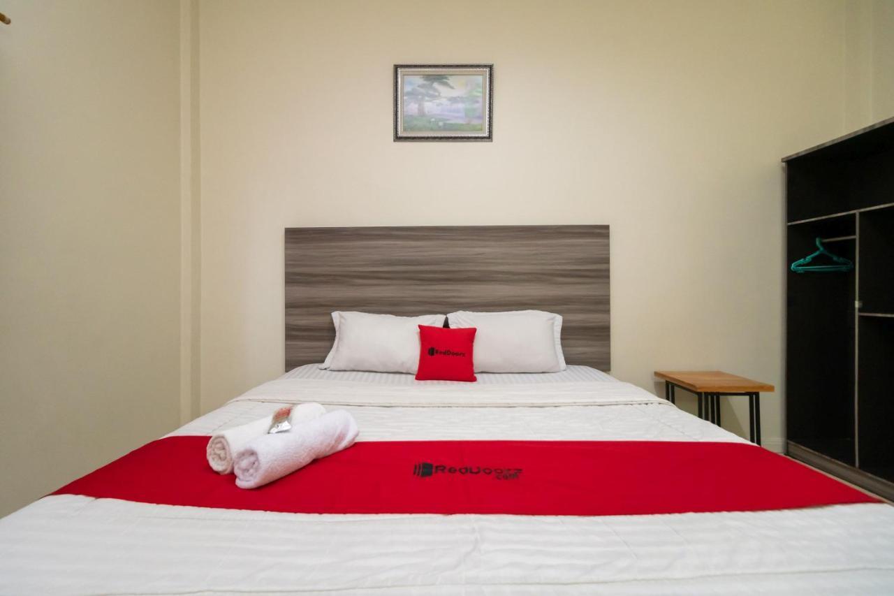 Hotel Reddoorz @ Pematangsiantar Exterior foto