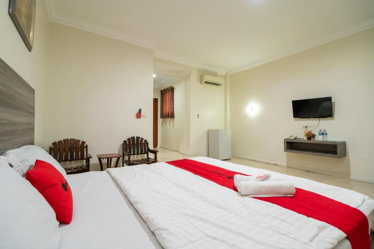 Hotel Reddoorz @ Pematangsiantar Exterior foto